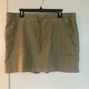 C&C California Sage Green Skort with Stretch Waist